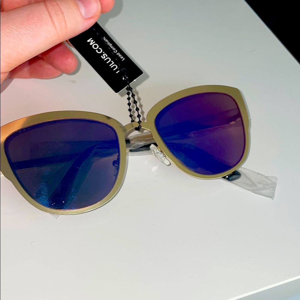 Trendy Brand New Lulu's Sunglasses🔥